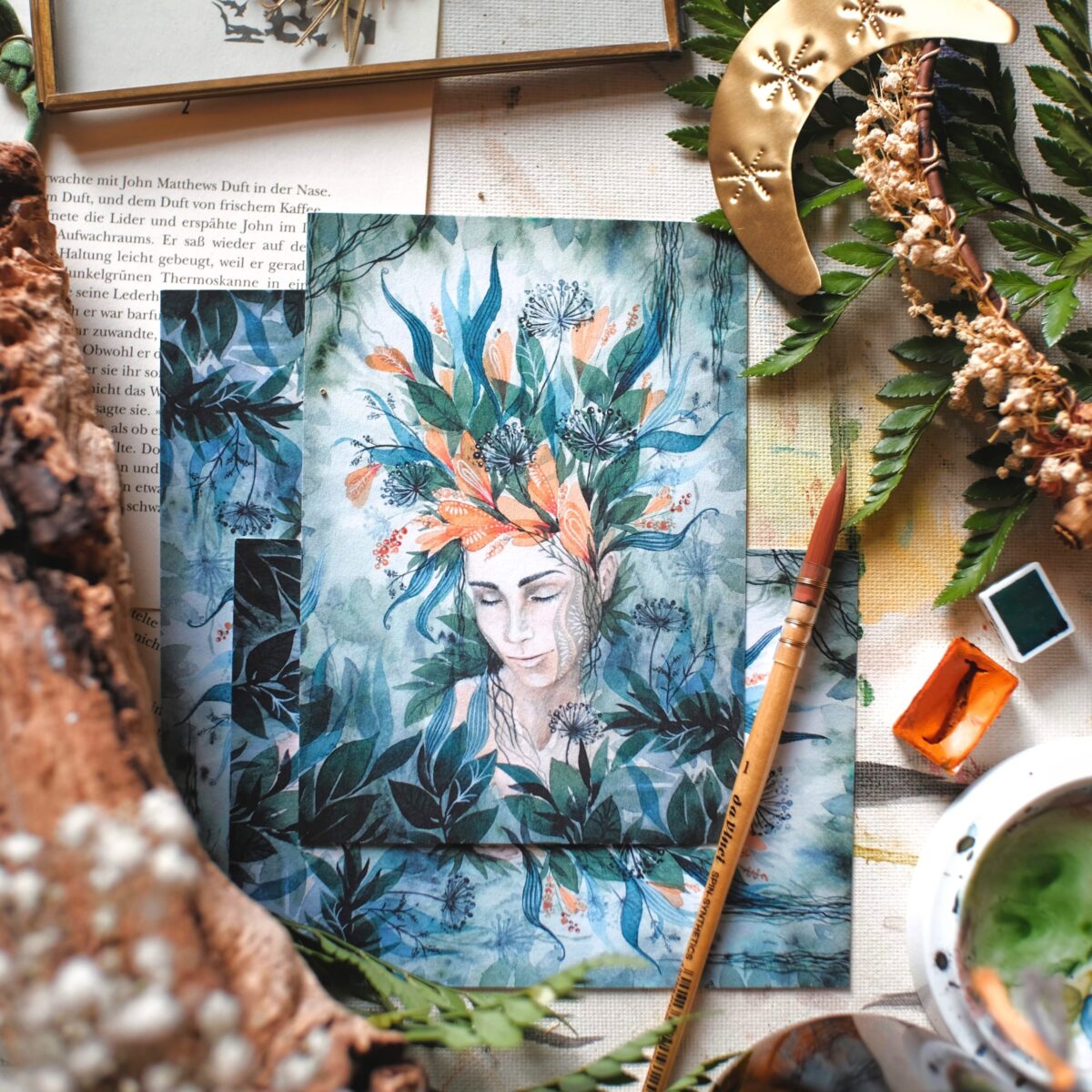 postkarte maria und der pinsel gruene traeumerei blumen blueten feminine kunst aquarell oeko artprint wicca schaman boho2 scaled - Maria und der Pinsel