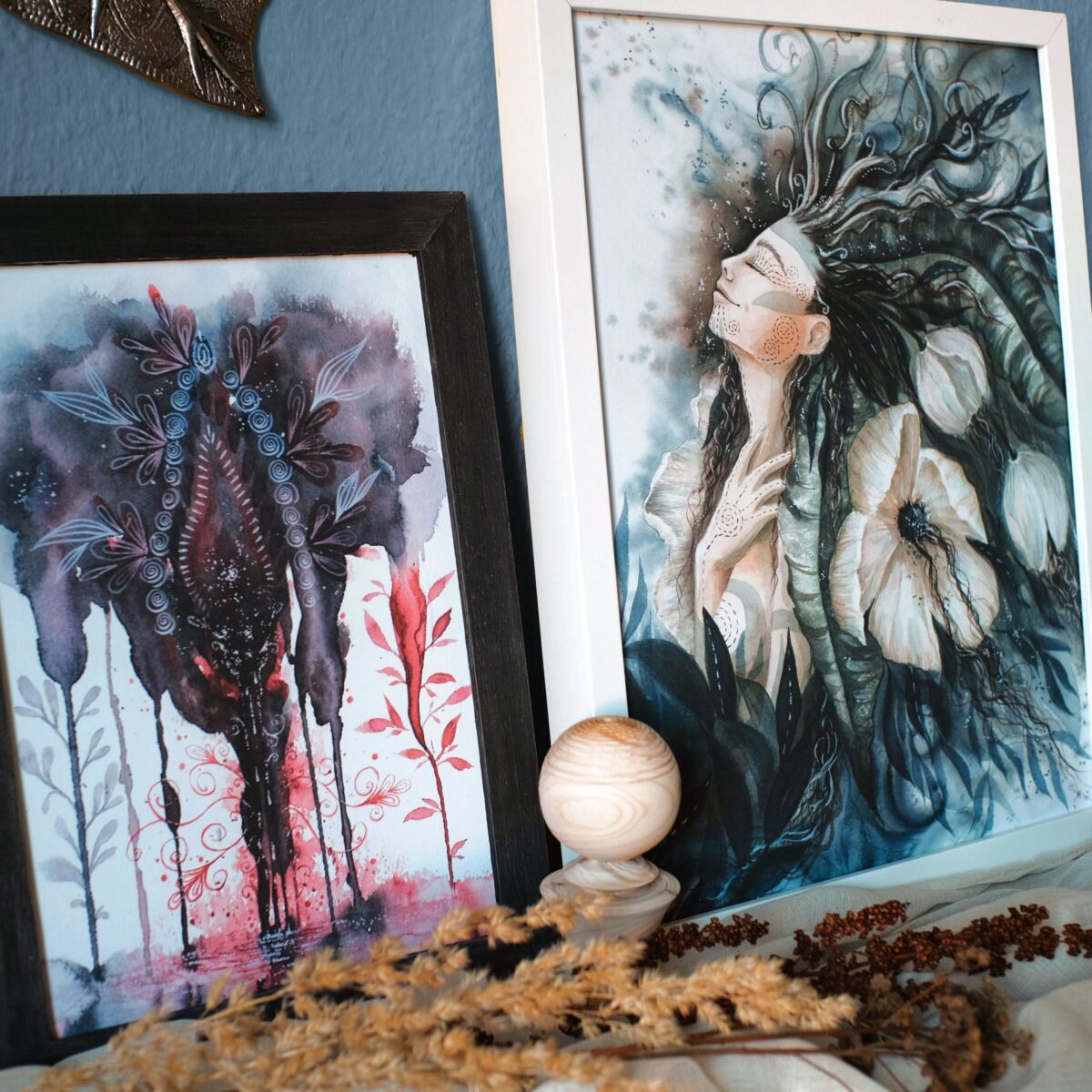 kraftquelle maria und der pinsel aquarell malerei oeko artprint goettin yoni vulva menstruation set boho trantra tarot 170 75 scaled - Maria und der Pinsel