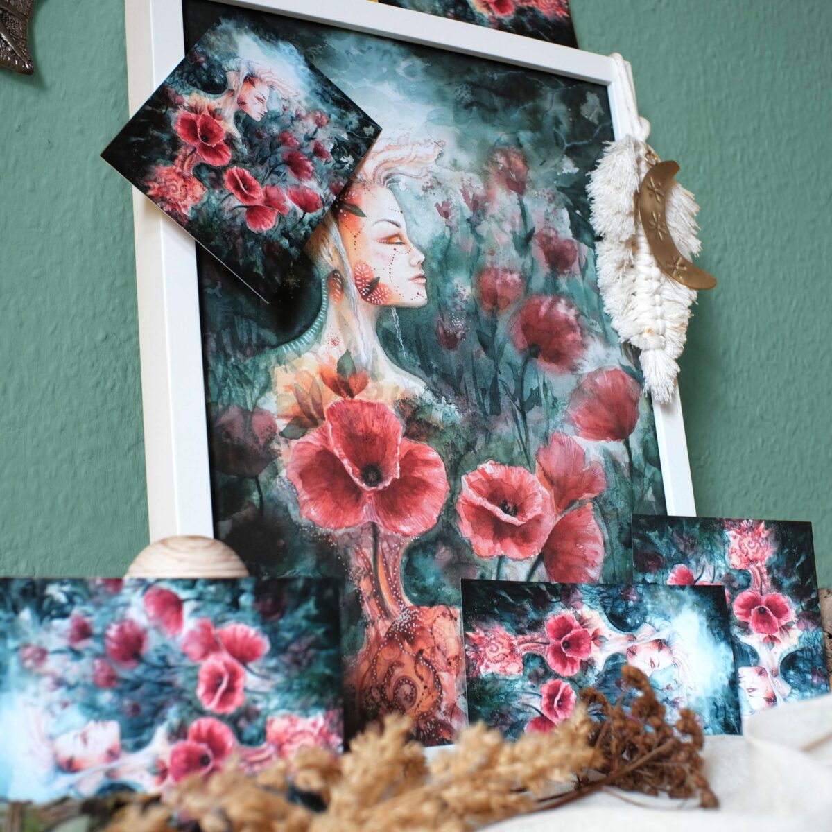 mohnlichter maria und der pinsel aquarell malerei oeko artprint boho tarot tantra portrait frau blume wiese bluete spiegel seele 2 scaled - Maria und der Pinsel
