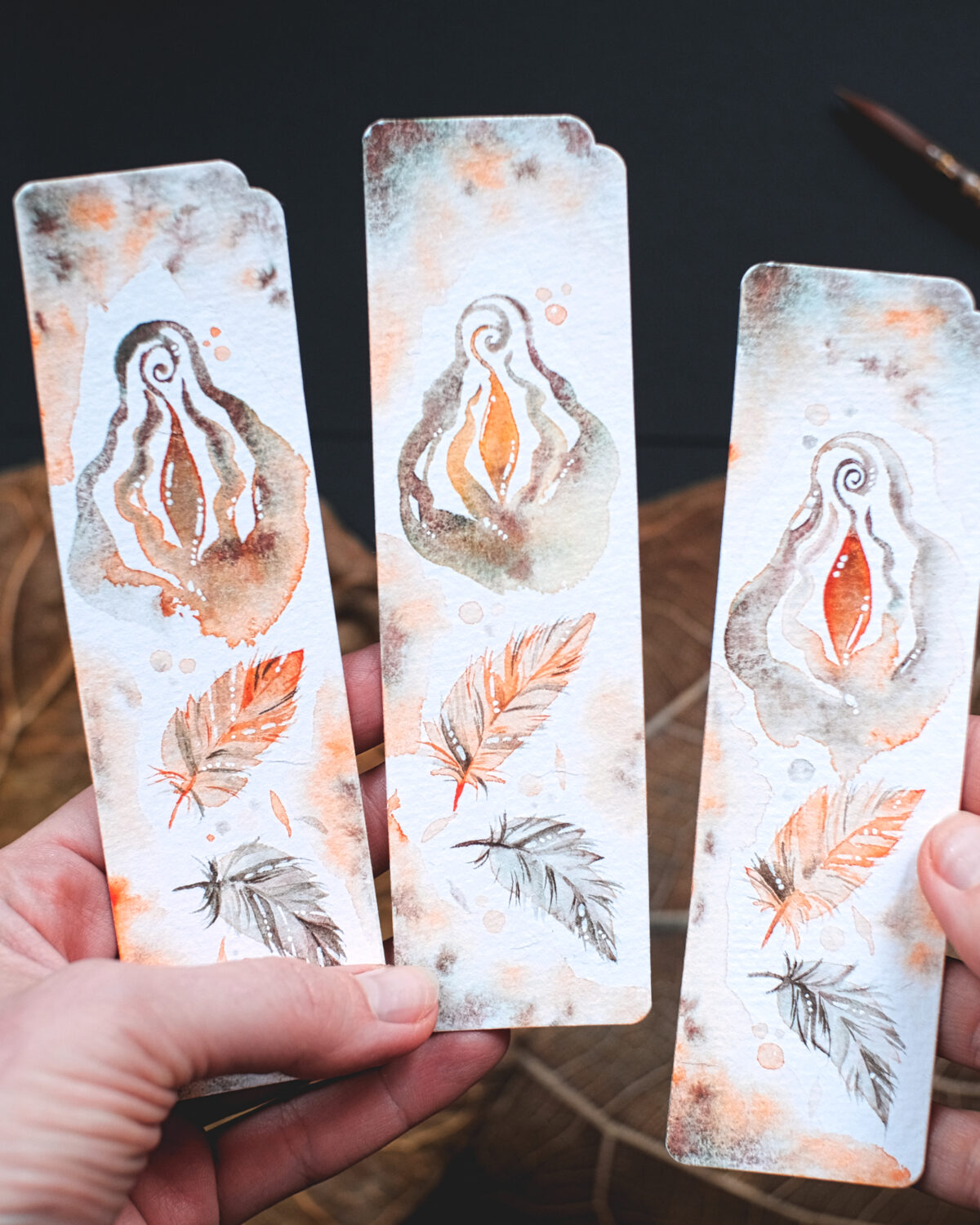 Lesezeichen "Vulvafeder" - handgemalte Unikate - Samhain