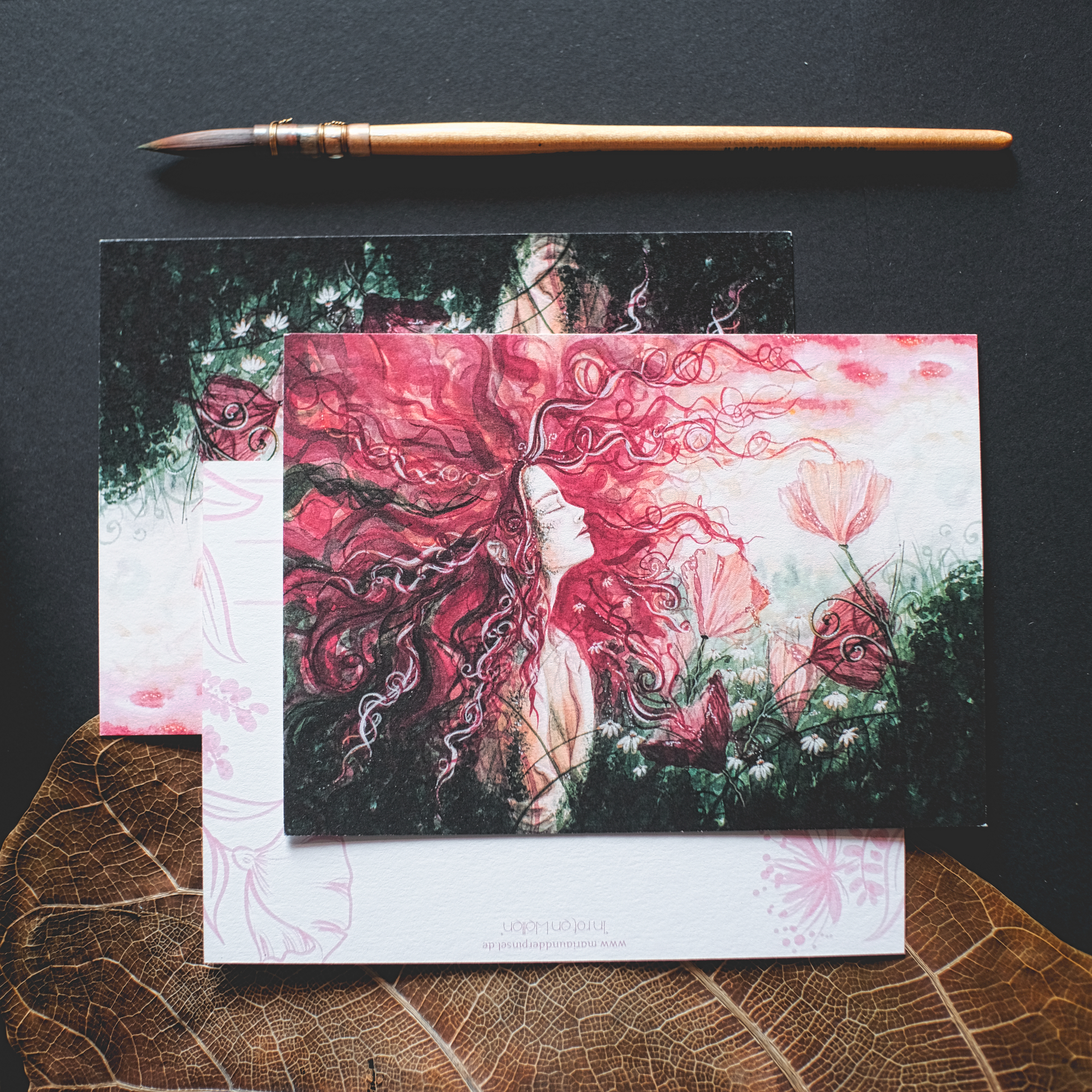In roten Wellen postkarten selbstliebe erbluehen feminin aquarell - Maria und der Pinsel