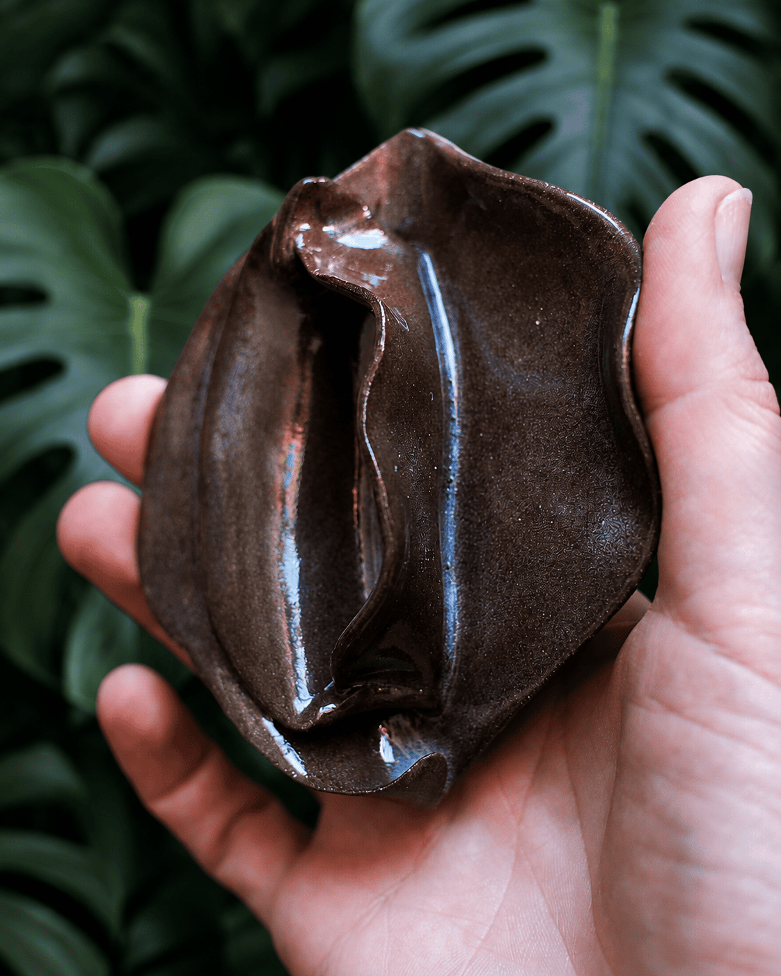 maria und der pinsel vulva kunst keramikvulva yoni mondblutmalerei 18. Aug. 2026 20 58 41 2 - Maria und der Pinsel